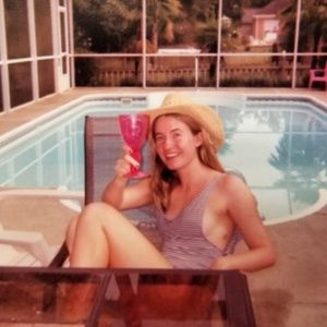 Meet your Posher, Nora